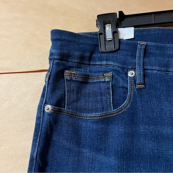 Good American | NWT Good Legs Flare Jeans High Rise Shaping Denim Size 14/32 - Picture 5 of 11